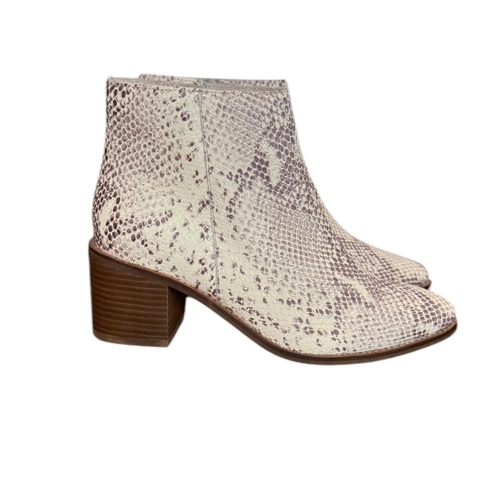 Seychelles for The Occasion Natural Exotic Women's Size 6 Snakeskin bootie’s